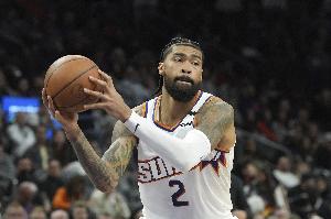 攻守兼备！理查兹11中8贡献19分12板两双 罚球4中3