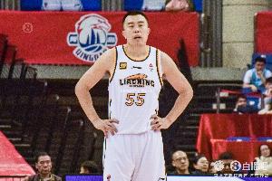 老将尽力了！韩德君5中4高效拿下14分6篮板