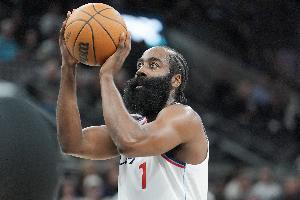 哈登生涯第20次50+5记三分 NBA历史其他球员中没有人超过15次