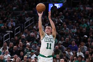 比肩库里！普理查德40+5+5+10三分+0失误 NBA历史第2人
