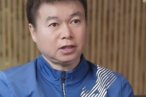 于根伟谈巴顿踢右后卫：选位还是有些高 一度未更好协助后场出球