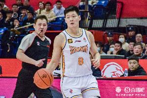 兢兢业业！张宁12投7中&罚球4中4 得到22分3板3助2断