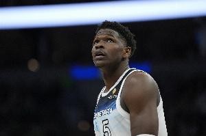 🐺爱德华兹森林狼生涯砍下8731分 超越维金斯升至队史第3