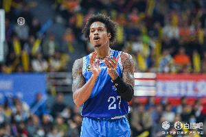 合格外援组合！库克20中11砍27分 杨16中8&罚球14中10砍27分6助