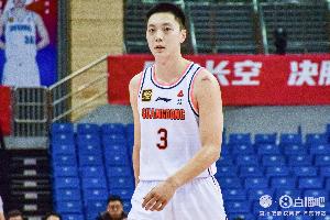 爆砍31分3板6助！广东队记关辛调侃胡明轩：赛后尿检去了🤣