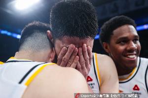 麦穗丰：胡金秋重新让人相信踏实打球会有好报 他一直都坚持进步