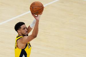 苏群：哈利受伤改变了比赛形态 杜兰特被送到火箭同一天雷霆夺冠
