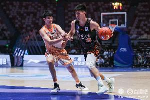 媒体人：杨曦皓和李苑鑫都还在福建队试训 状元将在他俩之间产生