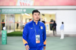 韩鹏：新援洛佩斯具备出场时间 我们和克雷桑有很好的沟通