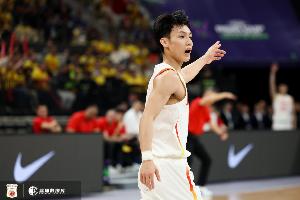 中国男篮VS波黑男篮二番战名单：徐杰顶替赵睿出战 对方17号就位