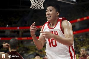 刘晓宇：王俊杰的防守习惯非常好 他回位第一时间从来不会下手