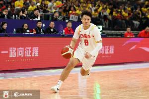 赵睿：球队打得顺我就防守 陷困境时用能力帮助球队 也没多大能力