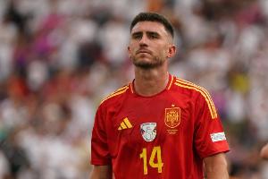 记者：FIFA表示拉波尔特转会是俱乐部问题，未完成手续就无法注册