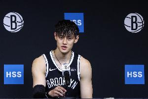 媒体人：曾凡博表现不算亮眼&篮网也没给多少机会 二番战好好打