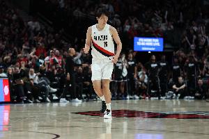 媒体人：杨瀚森此役发挥完胜萨博尼斯 克林根不久之后就会打替补