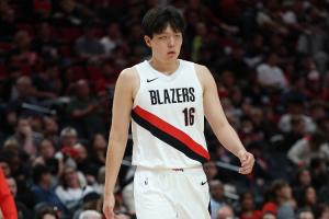 现役NBA体重榜：杨瀚森122公斤排第9 锡安&约基奇均第3 猜猜前2？