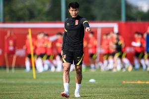 直播吧：郑智执教青岛西海岸成定局，黄博文、李雷雷加入教练团队