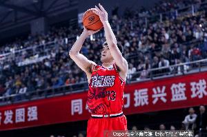 媒体人：郭艾伦享受比赛大于跟外界较劲 相信大多数球迷都这么想