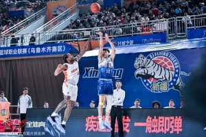 新疆伊力特五人上双战胜福建 迎来新赛季开门红