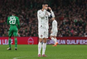 阿斯报：C罗因在国家队被停赛未能参与FIFA投票，由B席投票