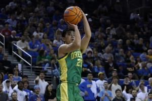 赛季至今命中率22.2%！NCAA：林葳5中1拿到3分2助攻 俄勒冈迎大胜