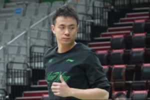 持续恢复！辽宁全队赛前热身 本赛季休战至今的赵继伟参加合练
