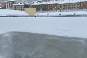 球场积雪达20厘米！记者：西甲联盟已因天气原因申请推迟一场比赛