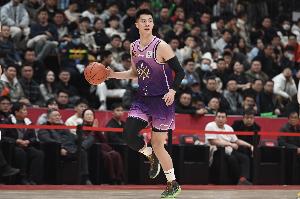 热得发烫！朱松玮11中10超高效拿下27分4板1助1断1帽