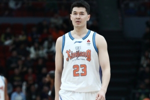 媒体人：换帅后新疆有明显进步 单外援及外援能力问题吃亏