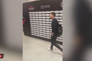 阿斯报晒阿隆索在皇马最后画面，西超杯失利后独自离开采访区