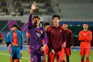 东体：李昊未来十年坐稳国足主力位置几无悬念，他从小擅长扑点球
