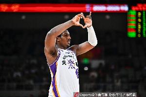 三外援各有千秋！佩里20分14板&小尼尔森18分4助2断&基兹林克13分