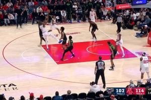 杜兰特金鸡独立后仰 总得分追平诺维茨基并列NBA历史第六！