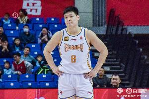 官方：张宁左大腿内后部肌组织损伤&肌腱部分撕裂 预计伤停6-8周