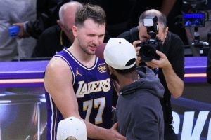 NBA彩经：76人击退尼克斯 森林狼拿下勇士 湖人终结独行侠连胜