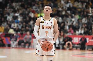 关键战当看客？原帅仅出战12分钟出手1次未得分 拿1板&4犯