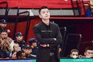 官宣离任在即？媒体人：杨鸣没有随队乘坐同一航班飞往下个客场