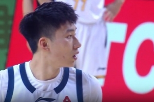真给锻炼机会！段睿骐半场11中2仅拿5分3助 正负值-25