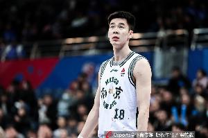 状态不错！郭昊文13中8拿下20分2板4助1帽 正负值+22