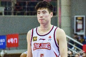 灾难！程帅澎10中0仅靠罚球拿到2分 三分6中0