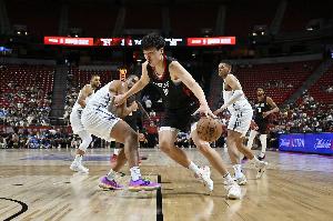 队记：夏联的高光提高了外界对杨瀚森的期待 但在NBA他还需要时间