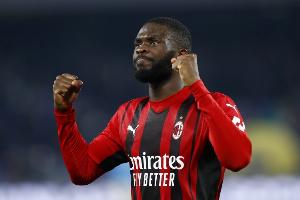 托莫里：我们都知道莫德里奇是一名顶级球员，这场比赛他再次证明