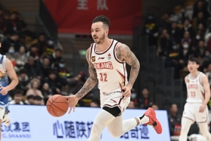 媒体人：约克离队谁顶替他的全明星席位？广东双外&小孩哥还是？
