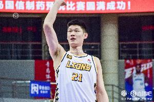 轻松高效！胡金秋仅打20分钟7中6拿下12分6板3助