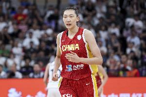 手感火热！韩旭半场5中5超高效拿下12分3篮板