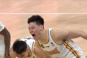 大心脏！张宁顶着防守读秒上篮压哨绝杀💥打破广厦主场不败金身