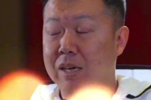 能终止连败吗？对阵太阳赛前，小卡认真做低位训练