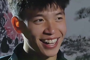 王钰栋：我现在首要目标是把韦世豪微信加上，但怕他不同意😗