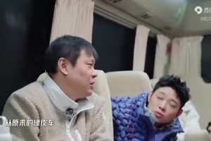 内马尔一脚任意球把布冯钉在了原地😤这批国脚估计都退役完了