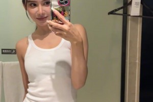 美娜真的好会穿，这衣品符合吧友们的什么吗？😍